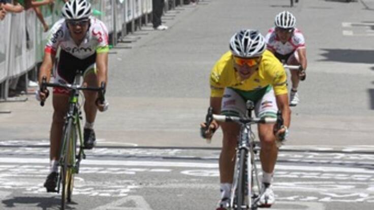 Sergio Luis Henao gana la etapa de la Línea y se consolida en el liderado de la Vuelta a Colombia