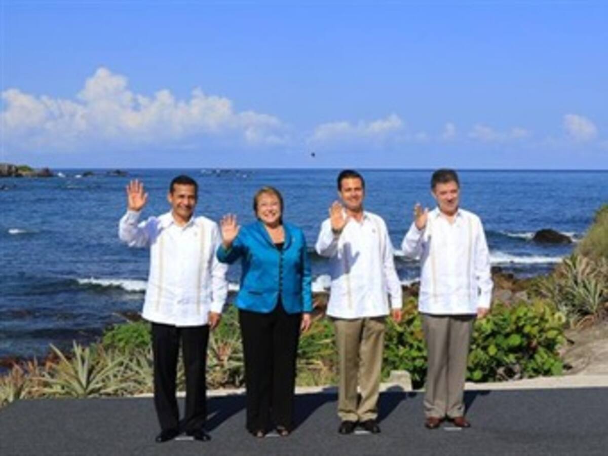 Santos se reúne con delegados de países observadores de la Alianza Pacífico