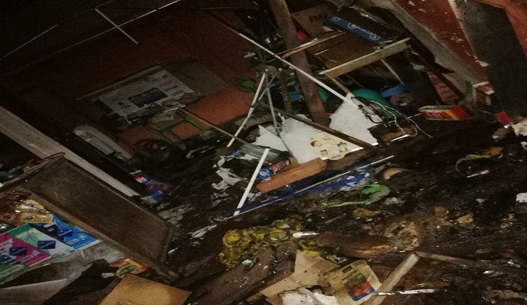 Incendio en una vivienda en el barrio La Manga al sur de Barranquilla.