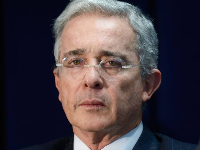 Corte Suprema remite a Fiscalía indagación contra Uribe por tres masacres