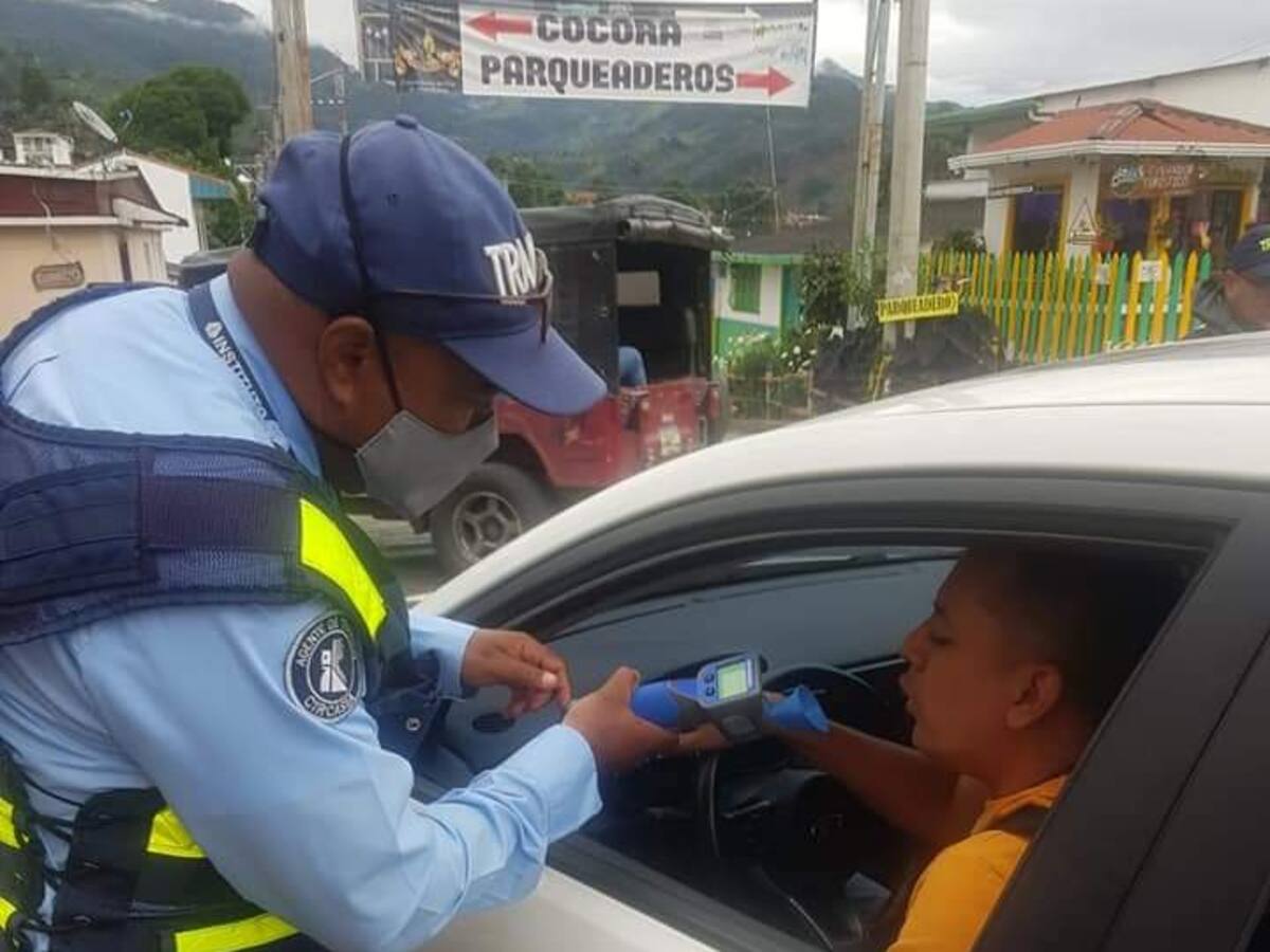 Autoridades y los controles en los corredores viales turísticos en el Quindío