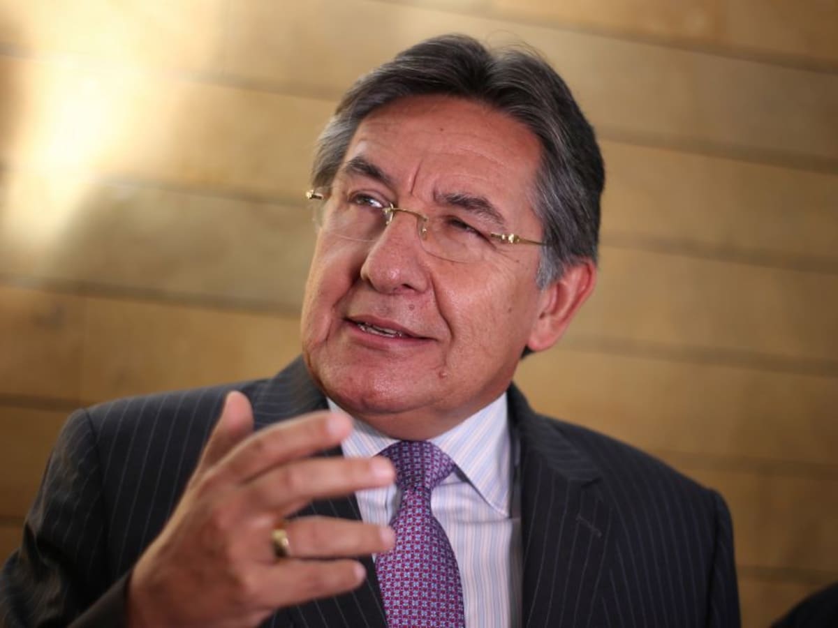 Nuevos señalamientos contra exfiscal Martínez en debate en el Congreso