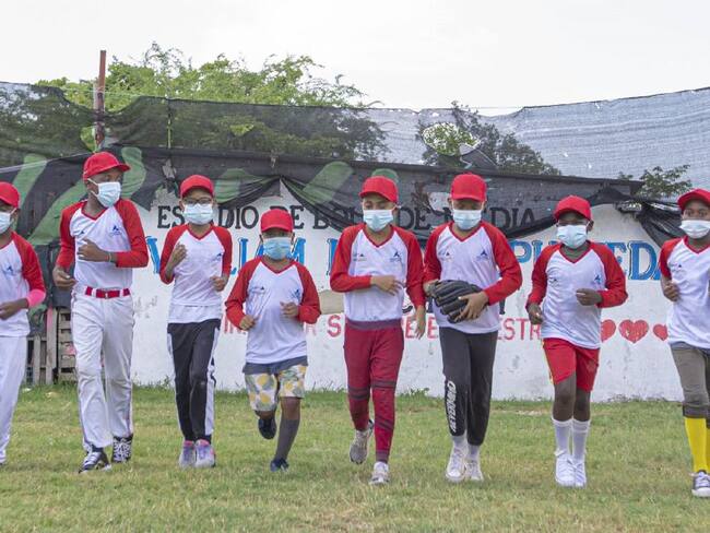 75 jóvenes de este barrio ubicado en la zona de influencia del aeropuerto Rafael Núñez se vieron beneficiados