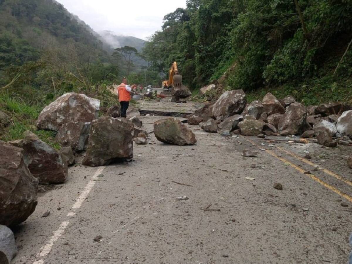 Vía Manizales - Medellín cerrada por deslizamiento