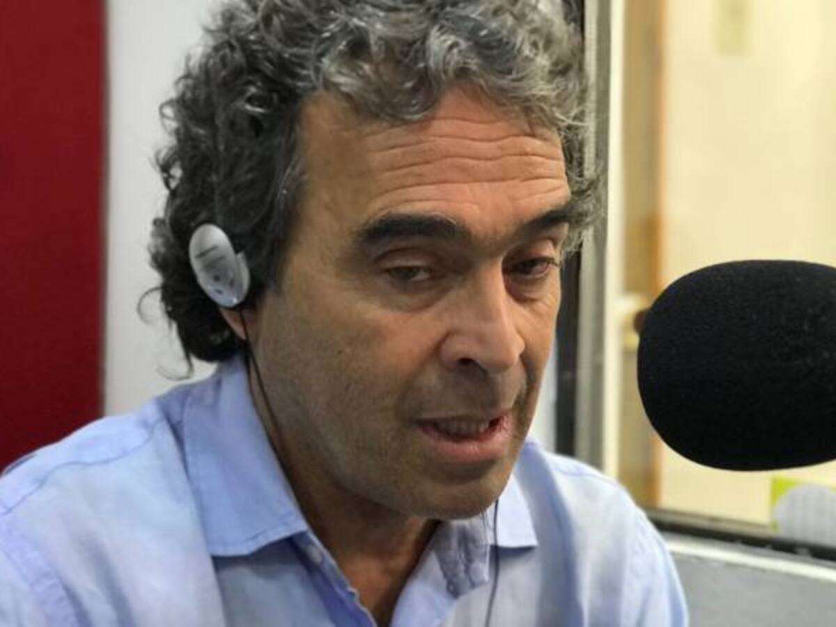 Fajardo dice que críticas de fiscal a proyecto que beneficia a pequeños cocaleros "es razonable"