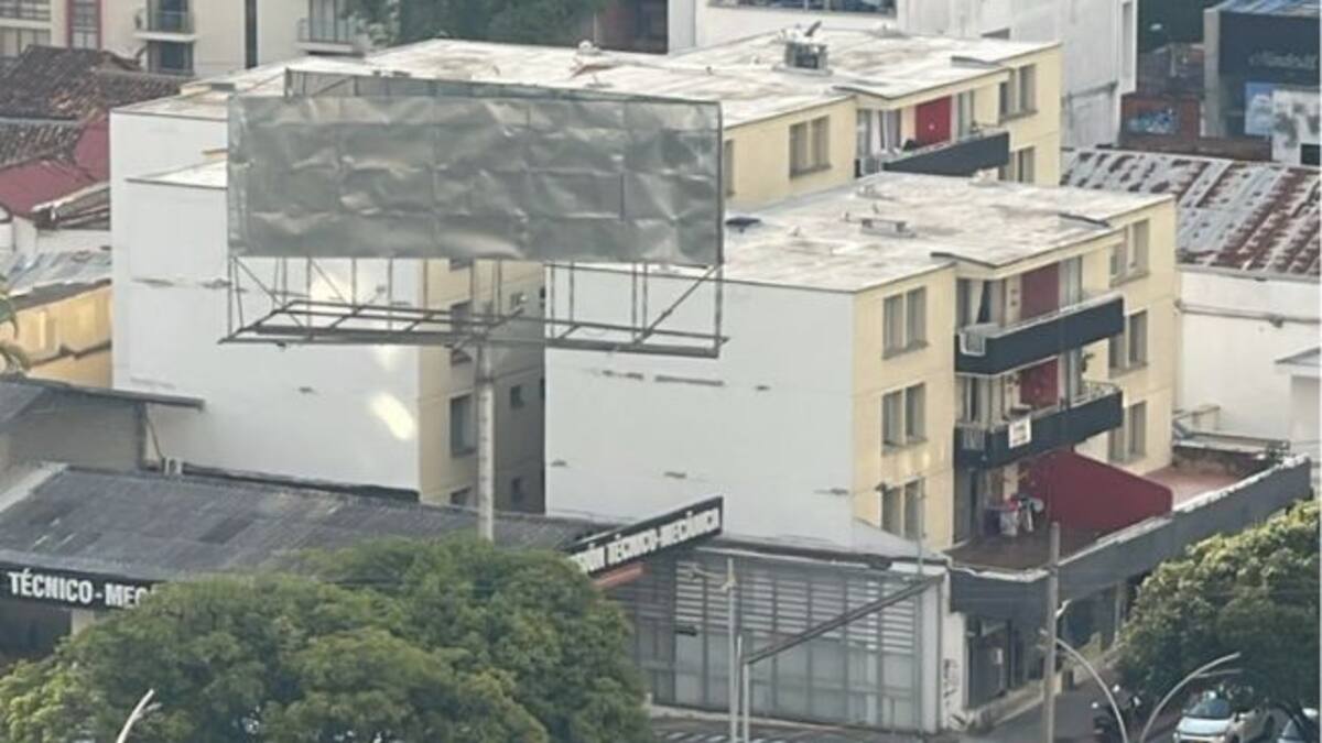 Desmontaron la valla de candidato a la alcaldía de Bucaramanga. ¿Por qué?