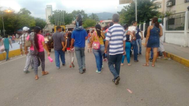 Venezolanos colapsan consulados en la frontera ante alta demanda de solicitudes. Foto: La W/ Audrey Karina Carrillo