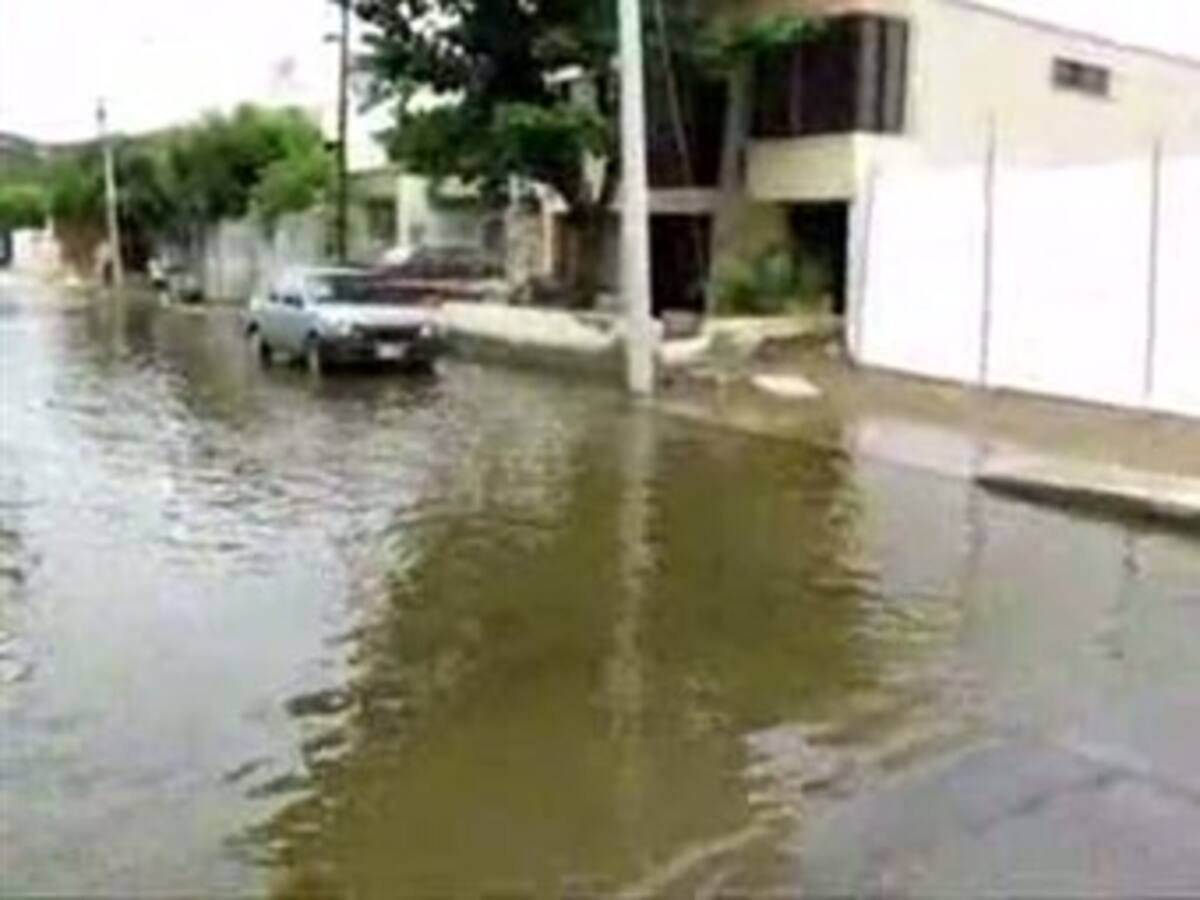 El mar anega varios sectores de Cartagena