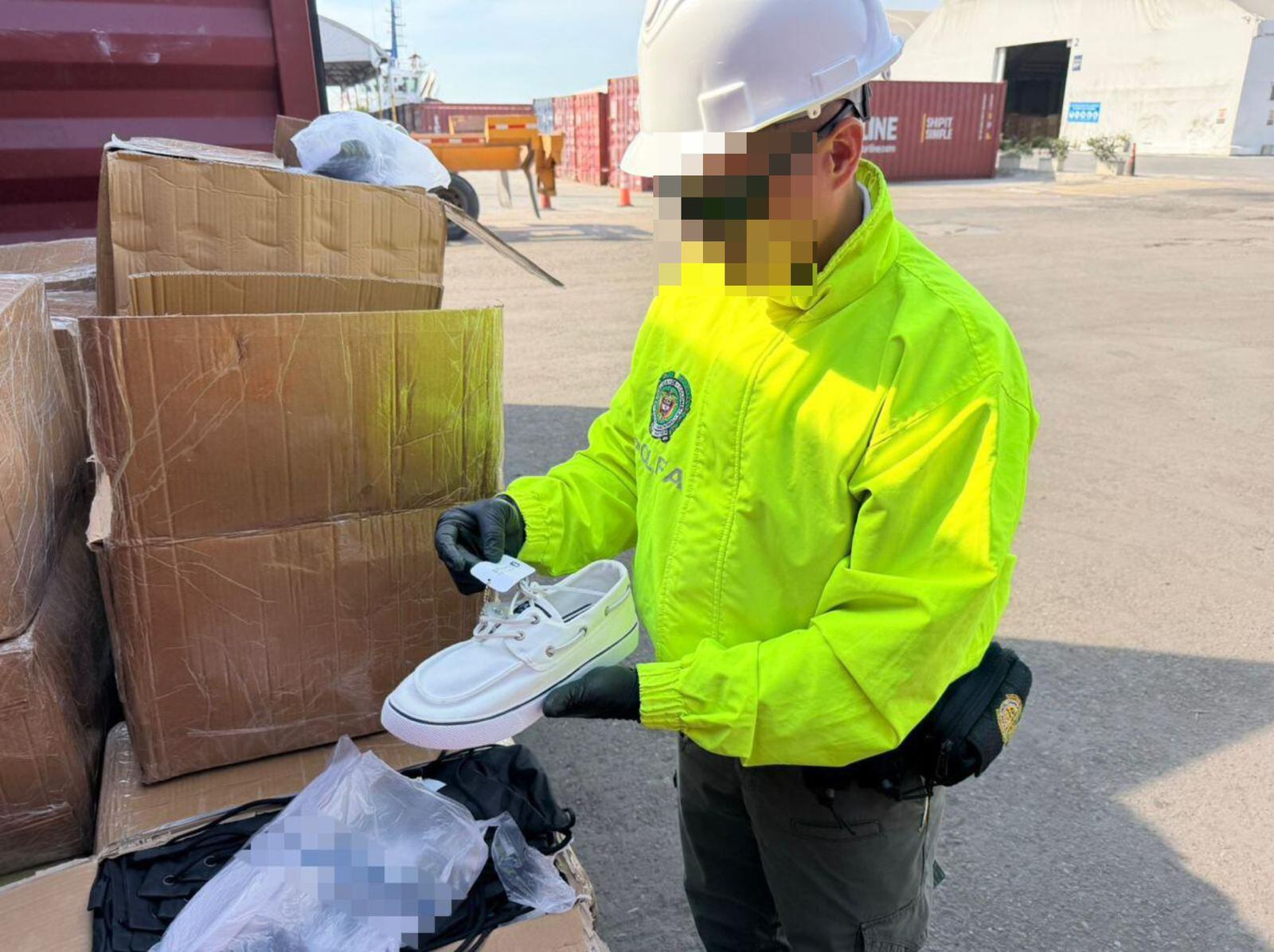 16.368 pares de calzado de contrabando incautados por la Policía Fiscal y Aduanera