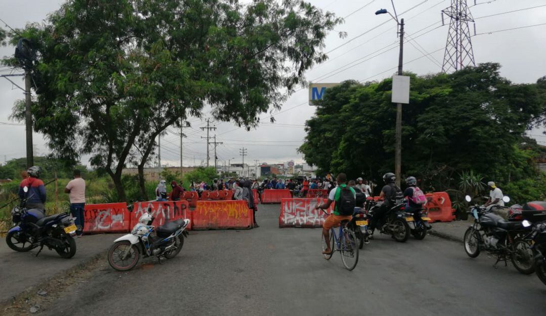 En Cali persisten cerca de 20 bloqueos en cinco sectores de la ciudad.