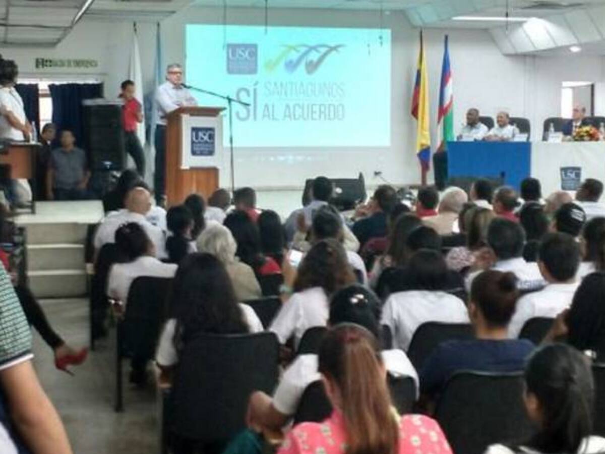 Expresidente Gaviria revela en Cali que ayudó desde OEA a salvar proceso con paramilitares