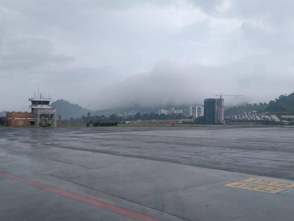 Aeropuerto La Nubia mantiene operaciones regulares sin afectación de ceniza