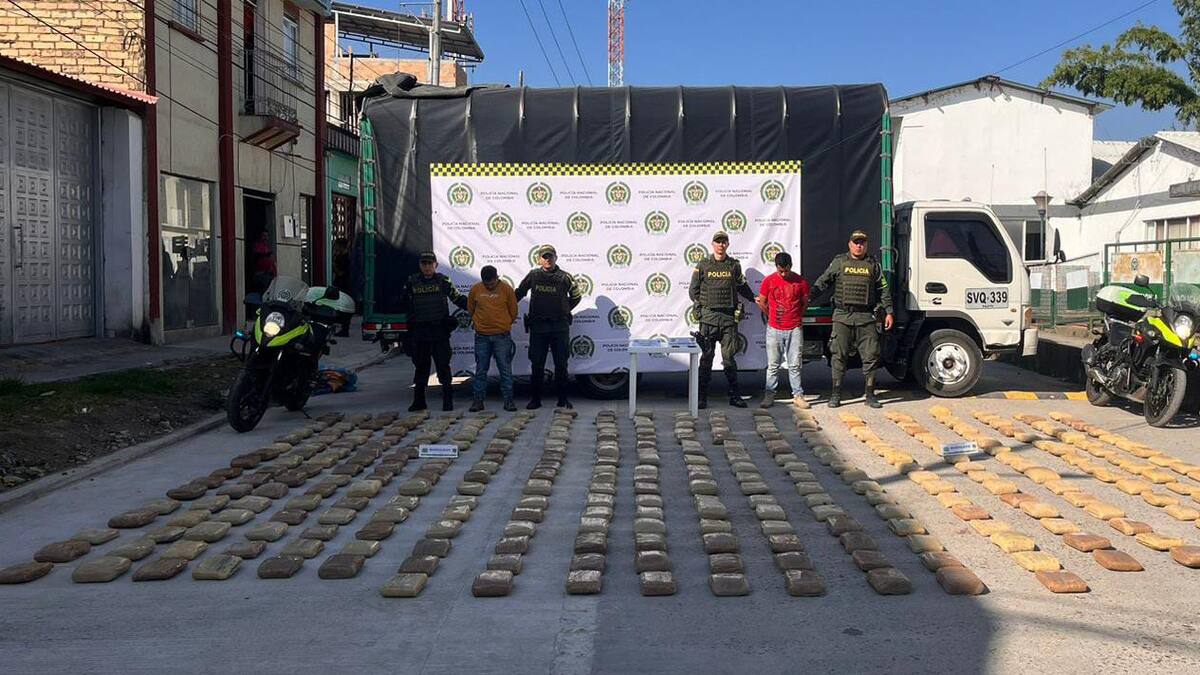 ¡Golpe al narcotráfico! Policía incauta 370 kilos de marihuana en Pitalito