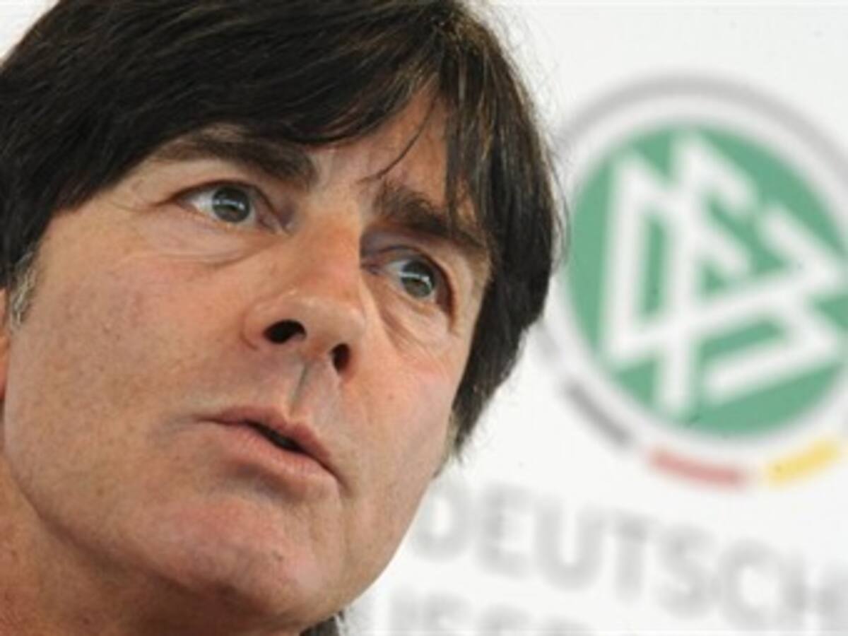 Löw: 'No entiendo porqué Real Madrid dejó ir a Özil'