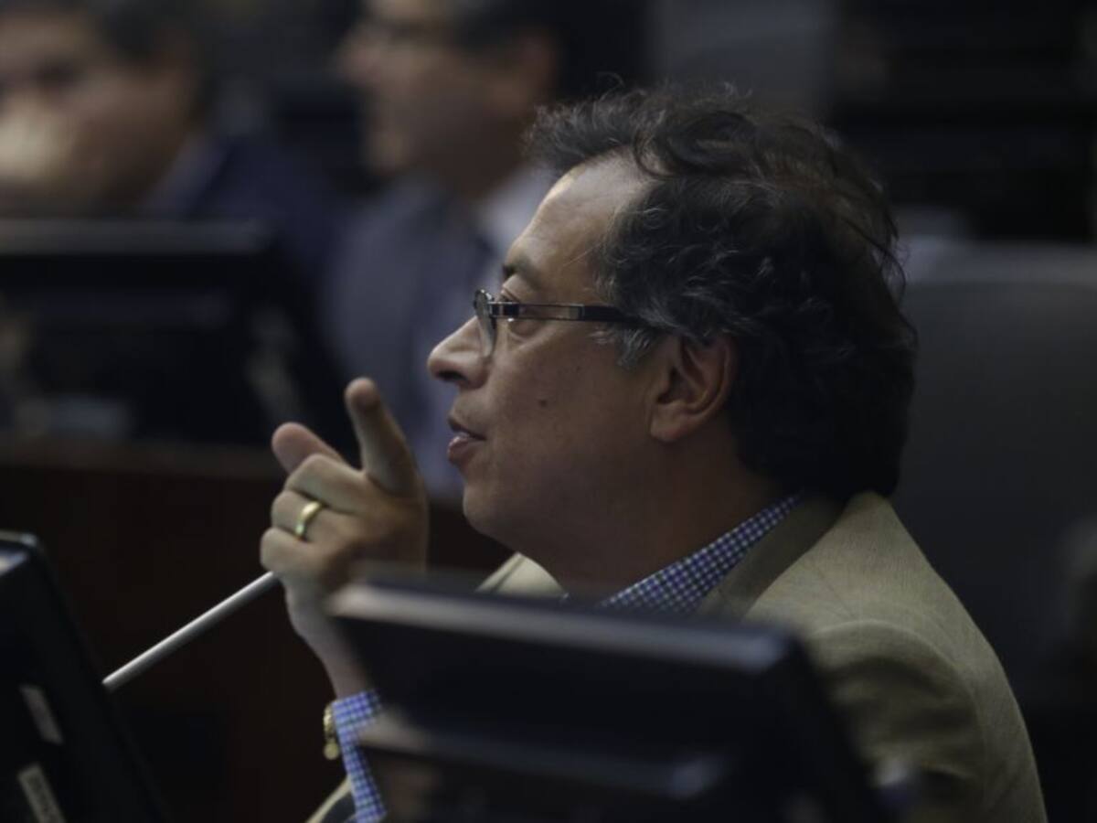 Gustavo Petro demostró que video fue grabado en 2005