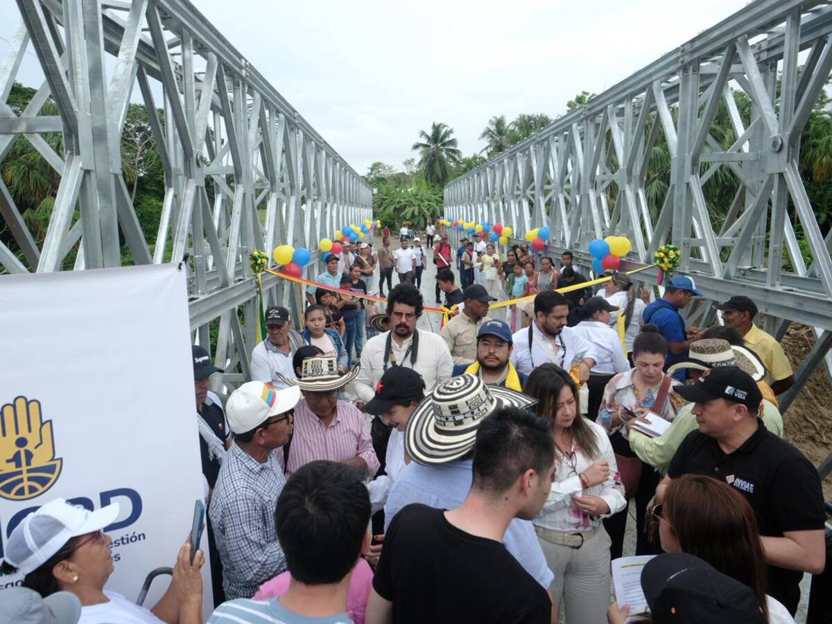 Más de 8.500 personas recuperan la movilidad con nuevo puente sobre el río Canalete en Córdoba