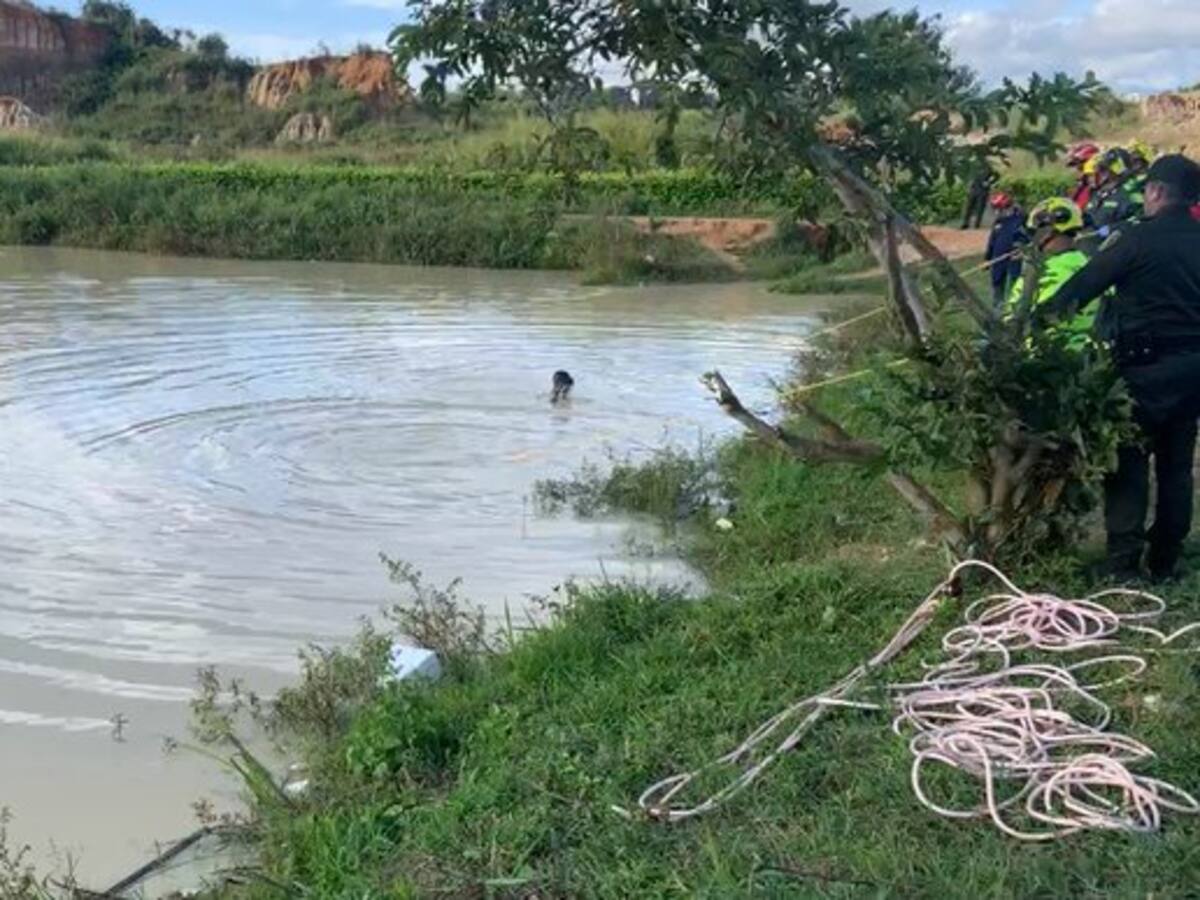 Dos niños se ahogaron en un lago por rescatar un balón