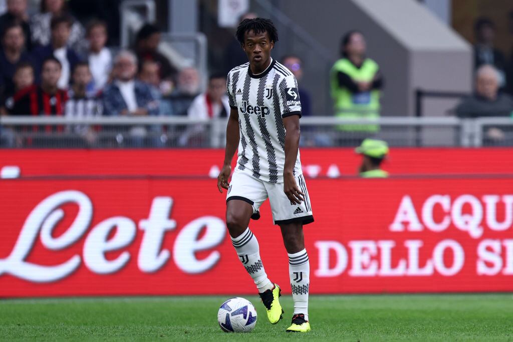 Juan Cuadrado en el partido entre la Juventus y el Milan / Foto: Sportinfoto/DeFodi Images via Getty Images