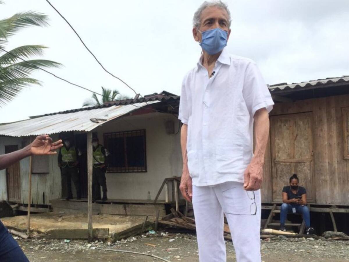 "He oído que han vuelto a Buenaventura las casas de pique": padre de Roux