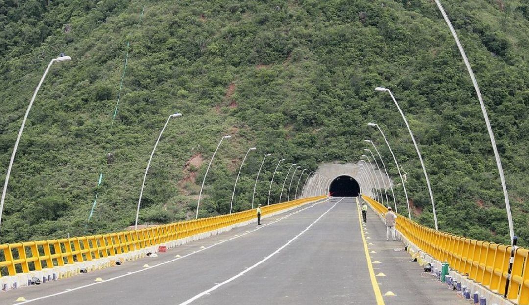 Puente y Túnel de Gualanday en Tolima