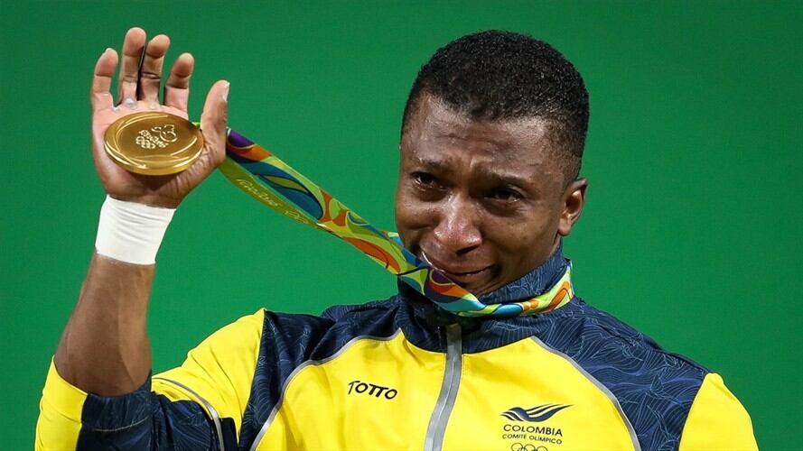 El colombiano Óscar Figueroa, quien se llevó el oro en levantamiento de pesas en los Juegos Olímpicos 2016. Foto: Colprensa