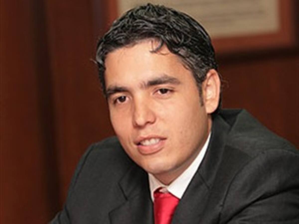 Suspenden provisionalmente sanción al gobernador del Valle