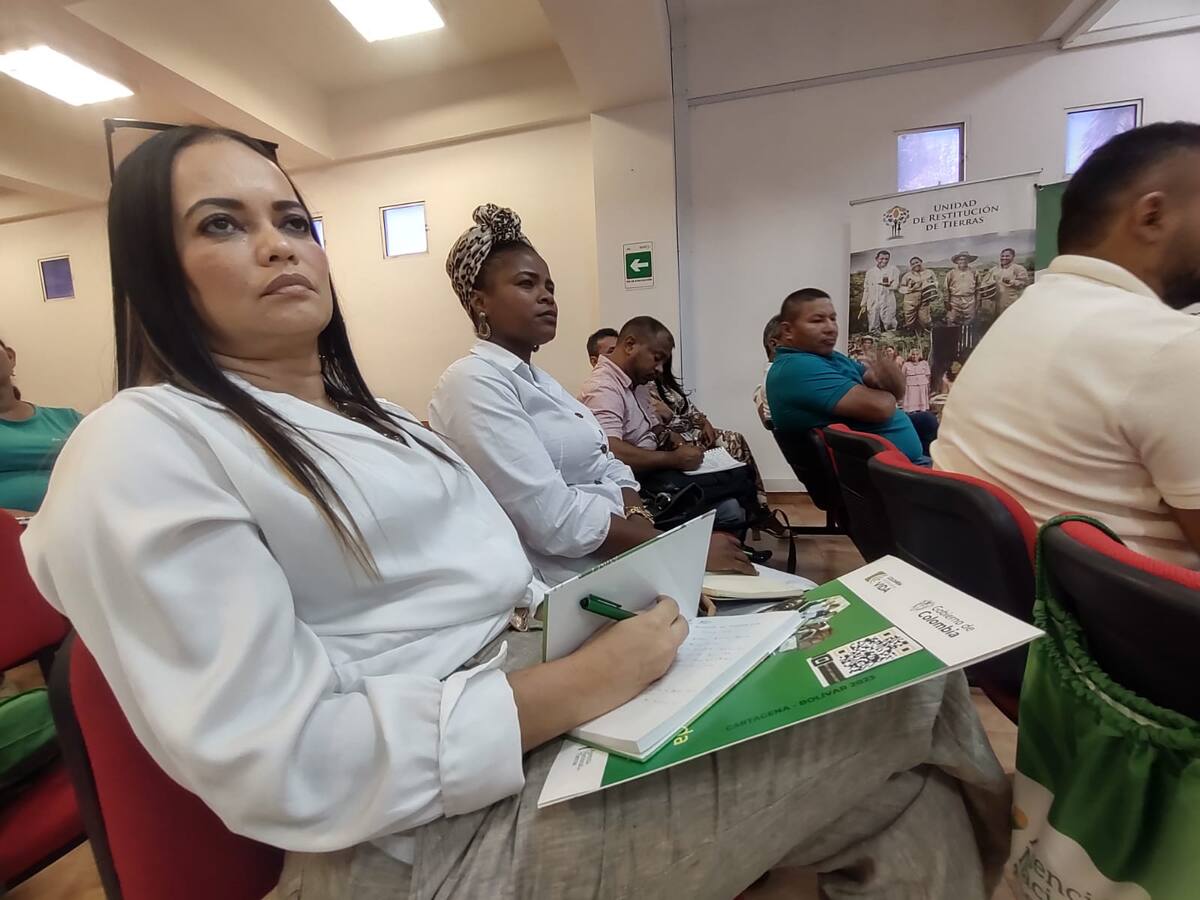 Alcaldes electos en Bolívar revisaron iniciativas para atender a víctimas del conflictos
