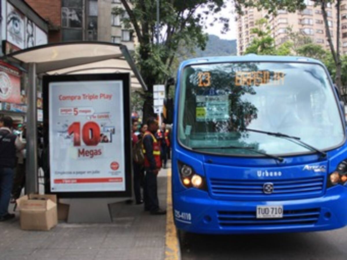 Alcaldía no deba dar marcha atrás en implementación del SITP: Rafael Pardo