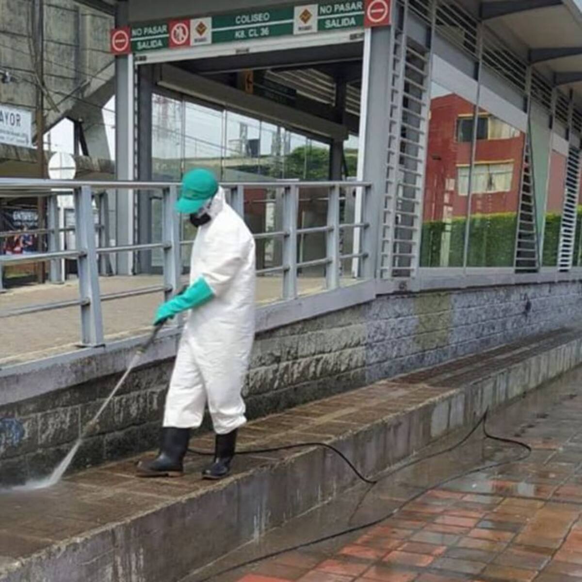 Inició el lavado y desinfección de calles y escenarios públicos de Pereira