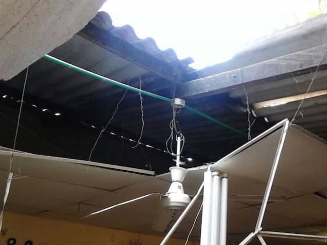 Se cayó techo de un aula en colegio de Cartagena