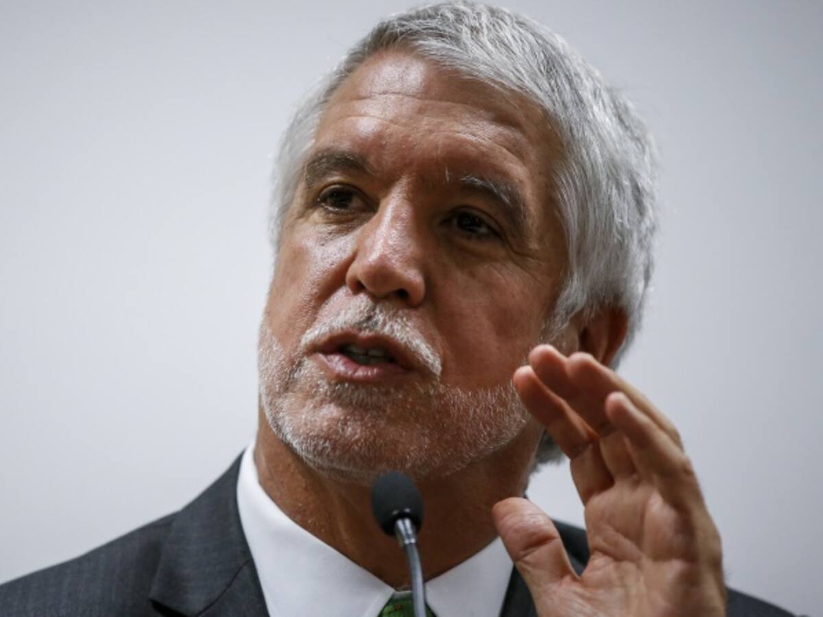 Peñalosa reitera que el metro elevado de Bogotá comenzará a rodar en 2020