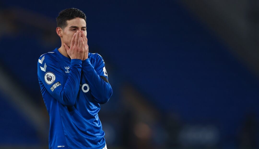 James Rodríguez con Everton ante el Tottenham en 2021
