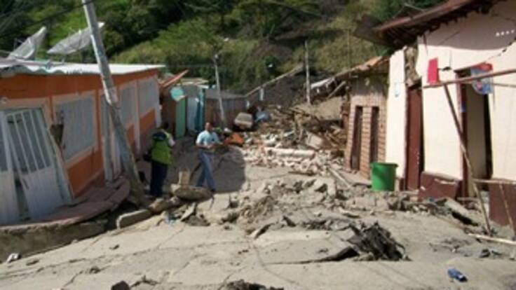 En Gramalote la gente sobrevive vendiendo como chatarra lo que fueron sus viviendas