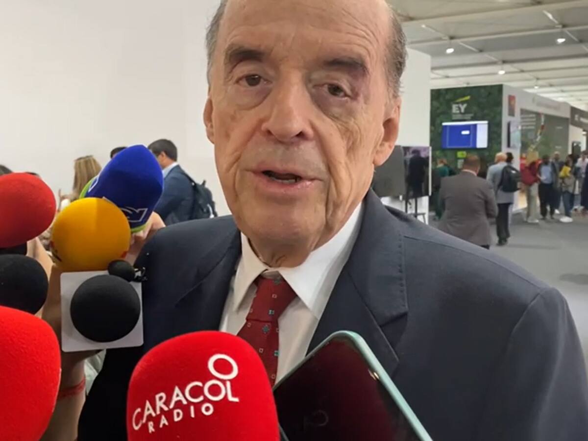 Satena no puede hacer directos Bogotá - Caracas: Canciller