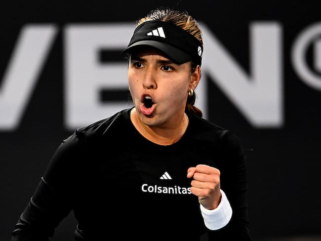 Camila Osorio durante su encuentro ante Emma Raducanu en el WTA 250 de Hbobart, el 13 de enero de 2026. FOTO: Steve Bell/Getty Images
