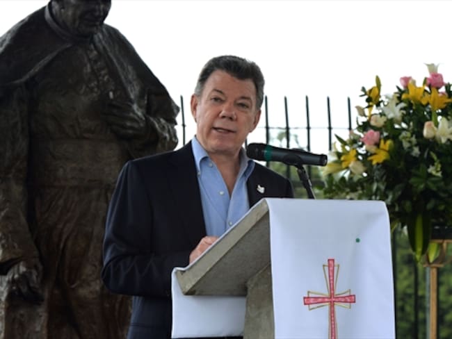 Santos descartó un cese bilateral al fuego