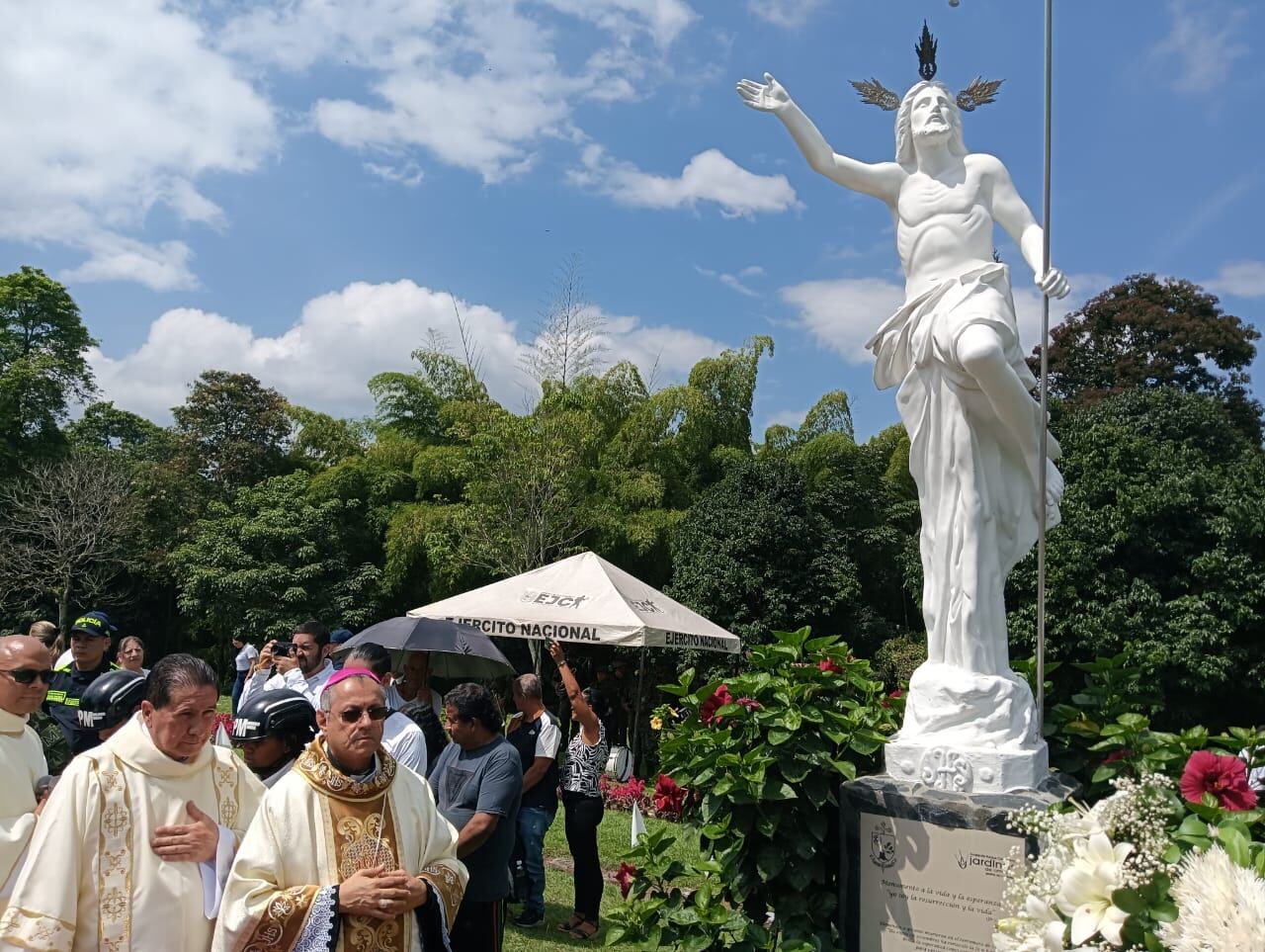 Monumento en memoria de las víctimas en el cementerio Jardines de Armenia- Adrián Trejos /Caracol Radio Armenia