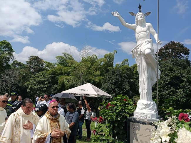 Monumento en memoria de las víctimas en el cementerio Jardines de Armenia- Adrián Trejos /Caracol Radio Armenia