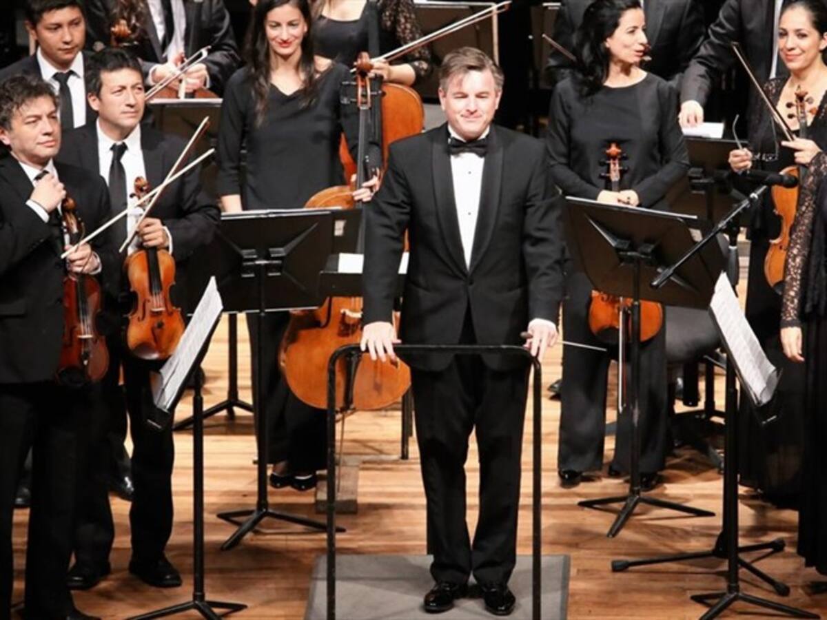 Denuncian amenazas en contra del director musical de la Orquesta Filarmónica de Bogotá