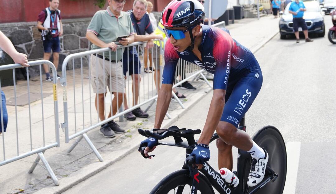 Egan Bernal sigue sumando kilómetros tras su regreso a la competencia.