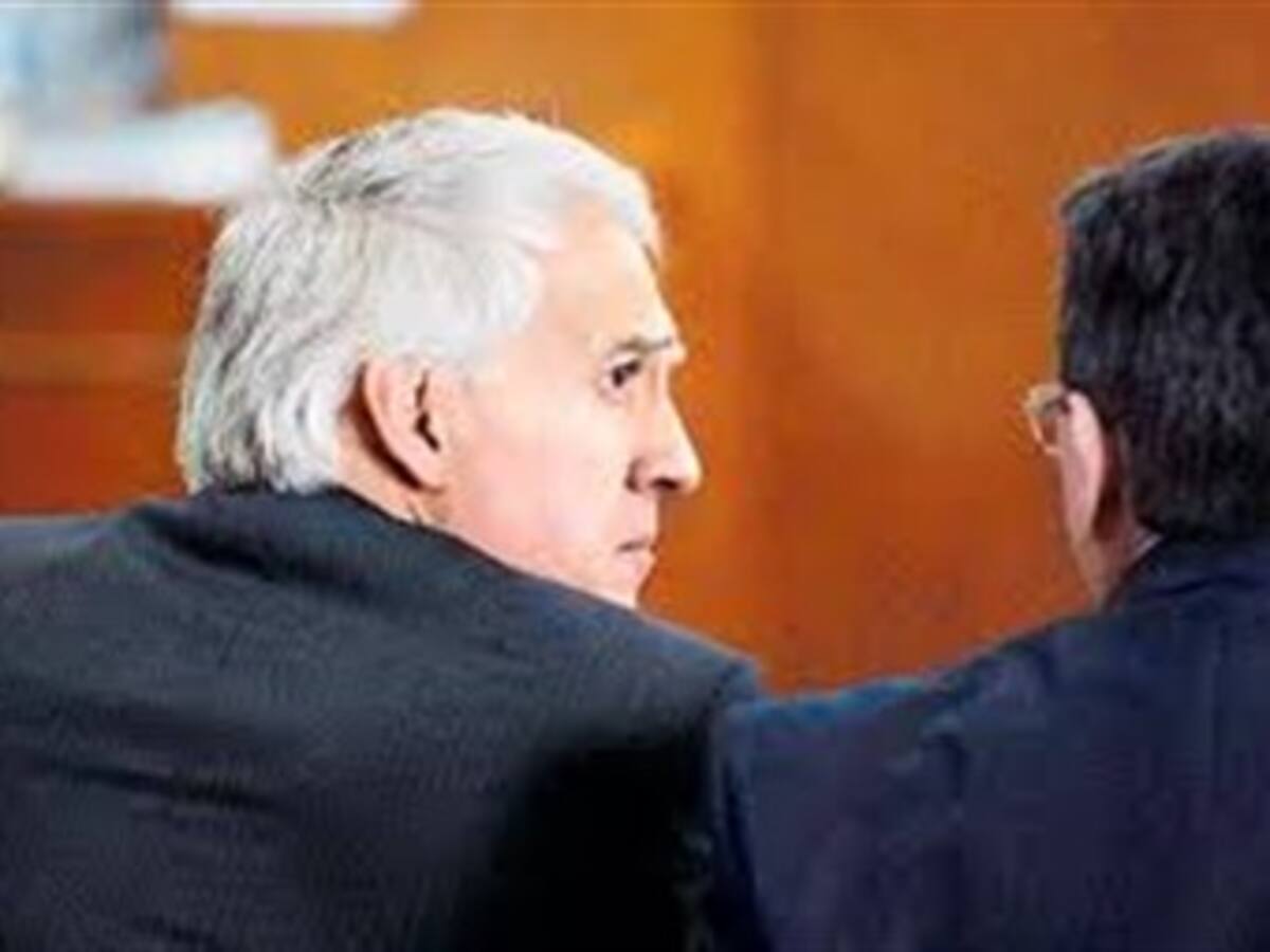 Por falta de abogado, aplazan imputación de cargos a Samuel Moreno