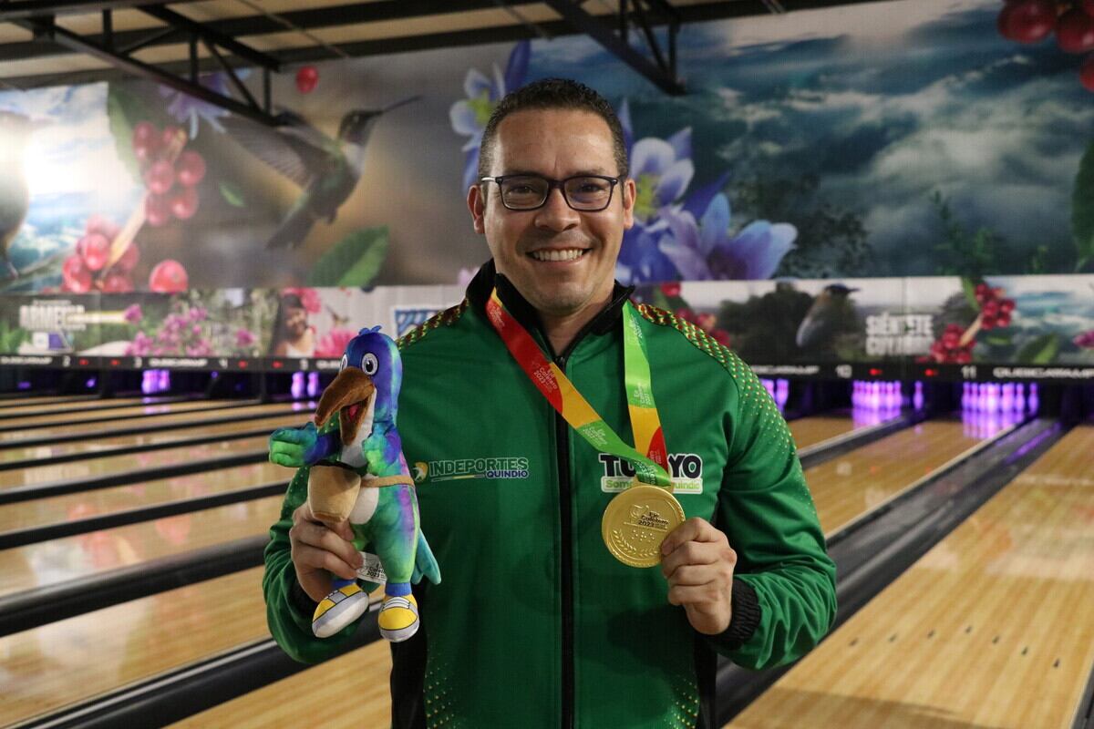 David Rivera ha ganado dos medallas de oro en Parabowling en los Juegos Paranacionales. Foto Juegos Nacionales/ John Holmes Cardona