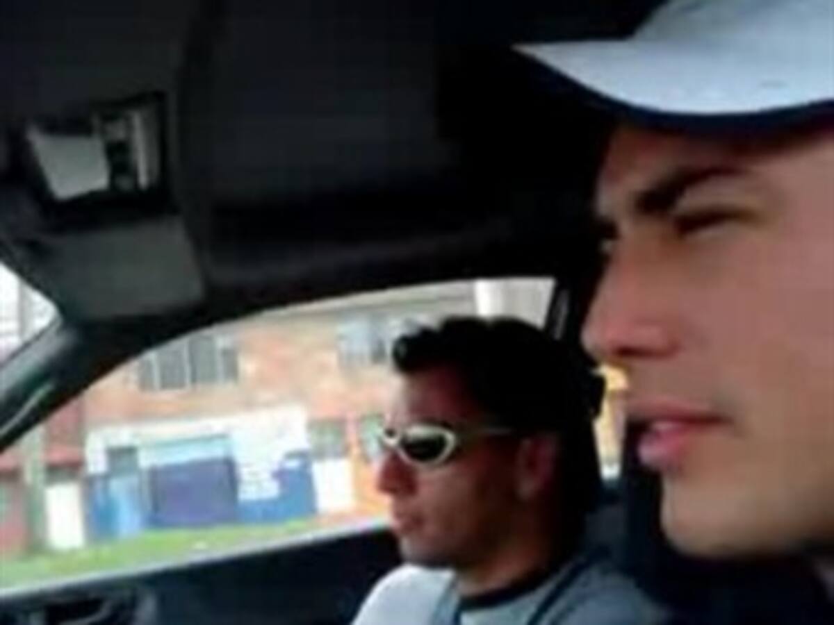 Video en Internet muestra al actor Sebastián Martínez manejando a exceso de velocidad