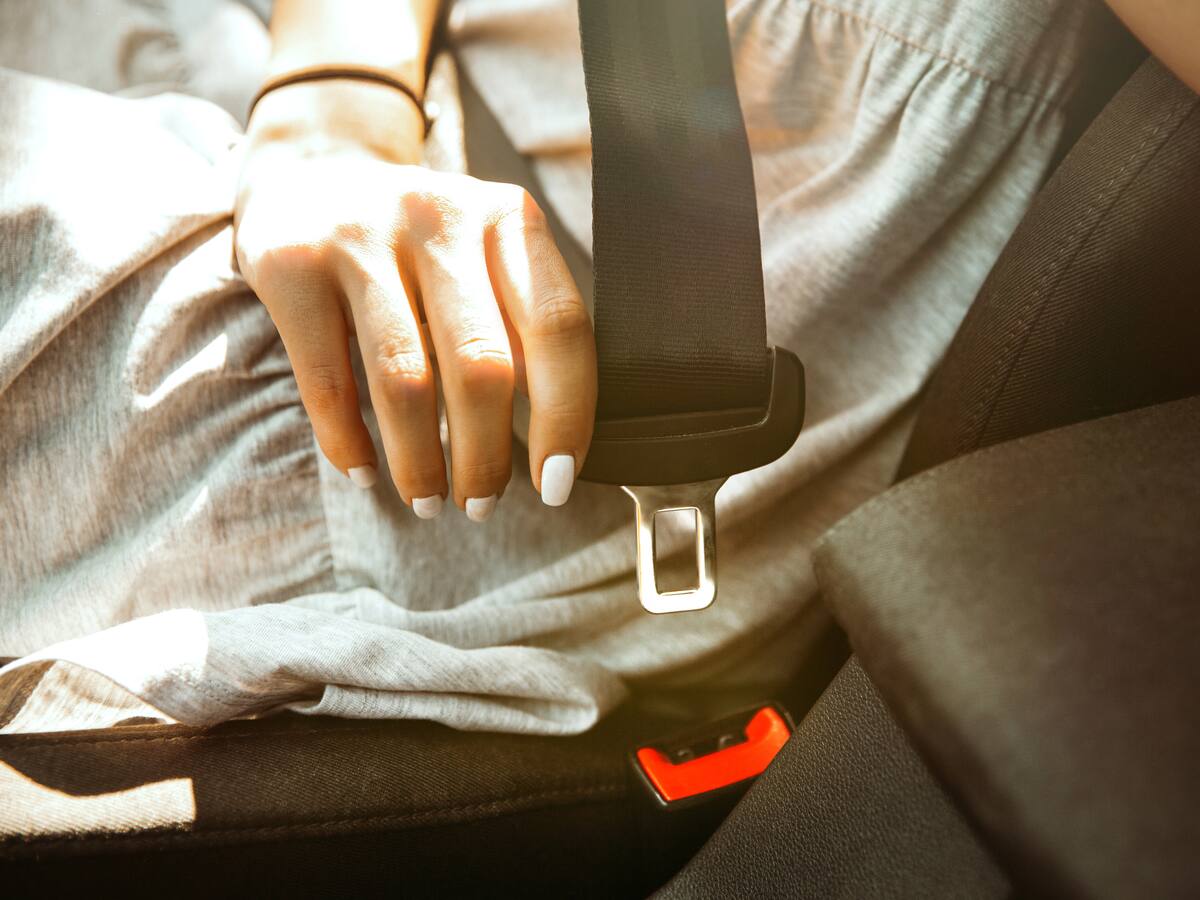 ¿Los pasajeros deben usar cinturón en la parte de atrás?: conozca si hay o no multa