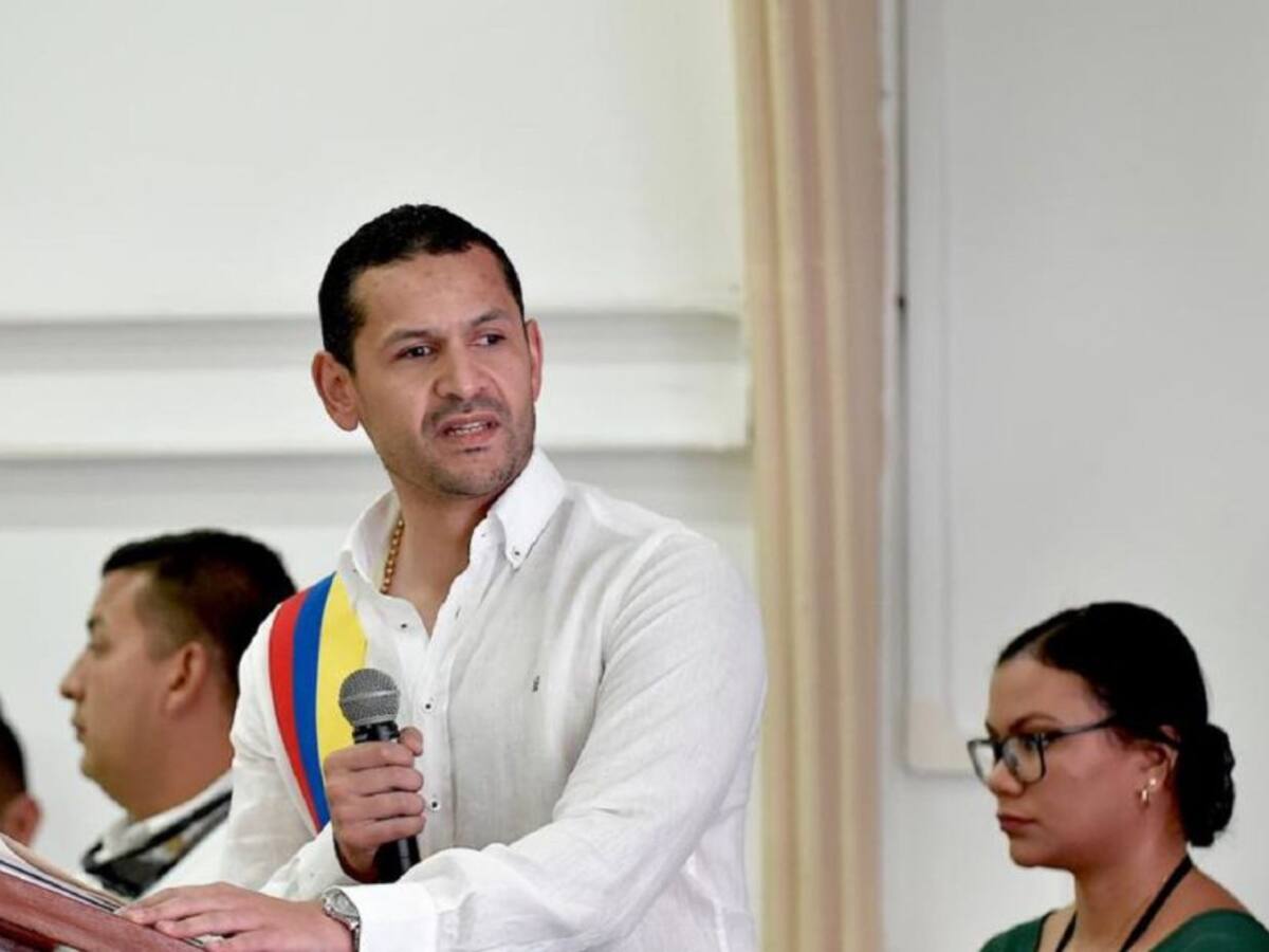 Gobierno investiga asesinato a líder indígena que denunció amenazas de disidencias