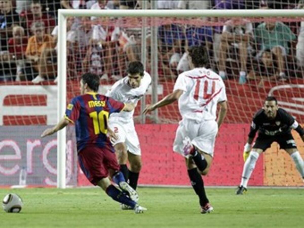 El Sevilla ganó 3-1 al Barcelona en juego de ida de la final de la Supercopa de España