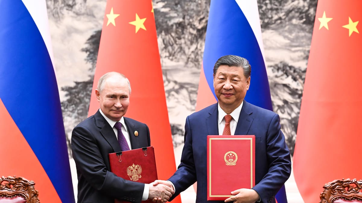 China y Rusia firman acuerdo de gas que evadiría sanciones de Europa y Estados Unidos