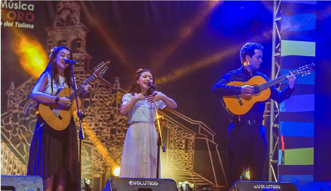 IV Cantantes solistas. XXVII Concurso nacional de duetos de música colombiana. XVII Concurso Nacional de Tríos Vocales –Instrumentales. Canción Inédita.
