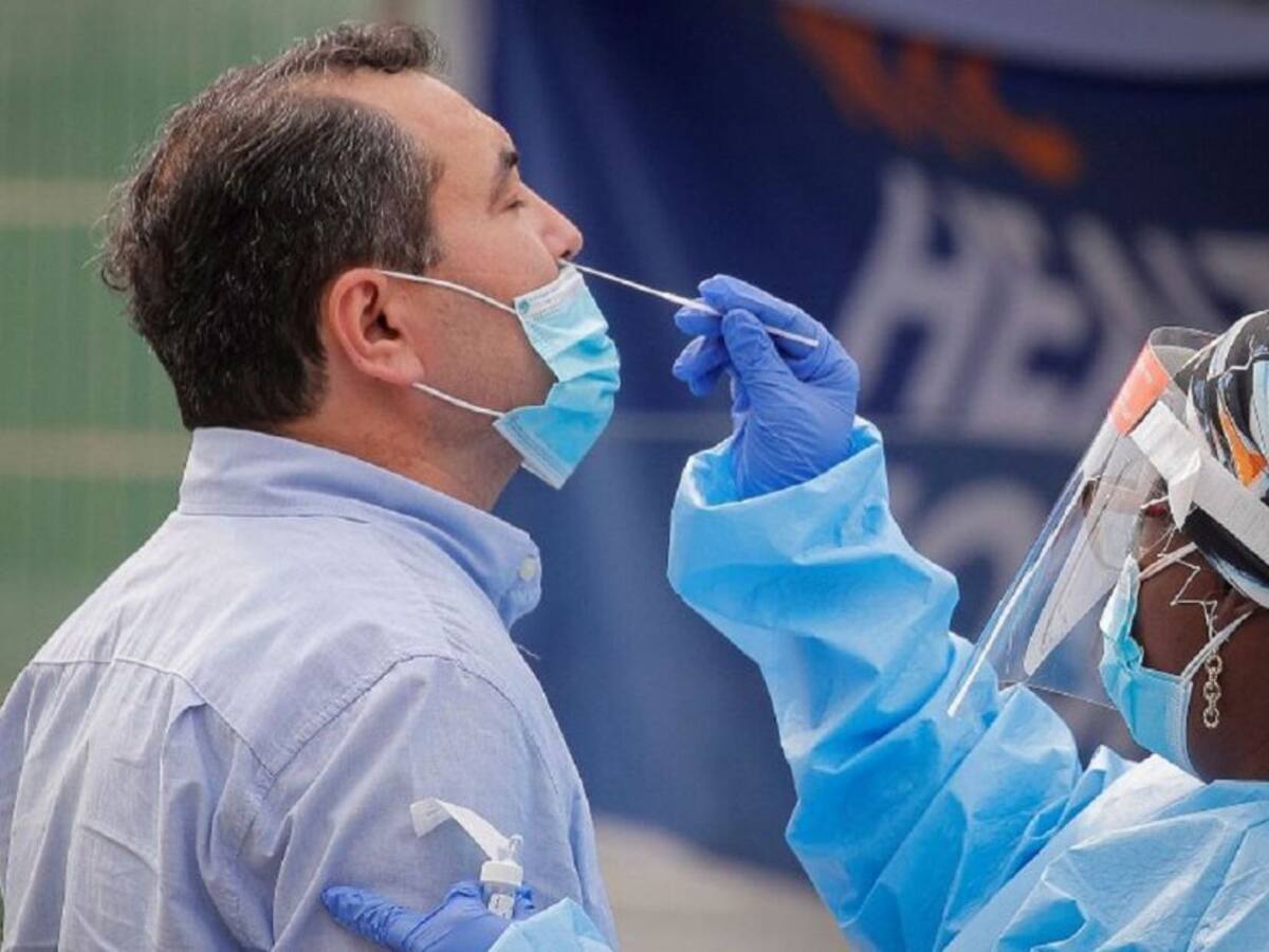 Autoridades sanitarias en alerta por progresivo aumento de contagios