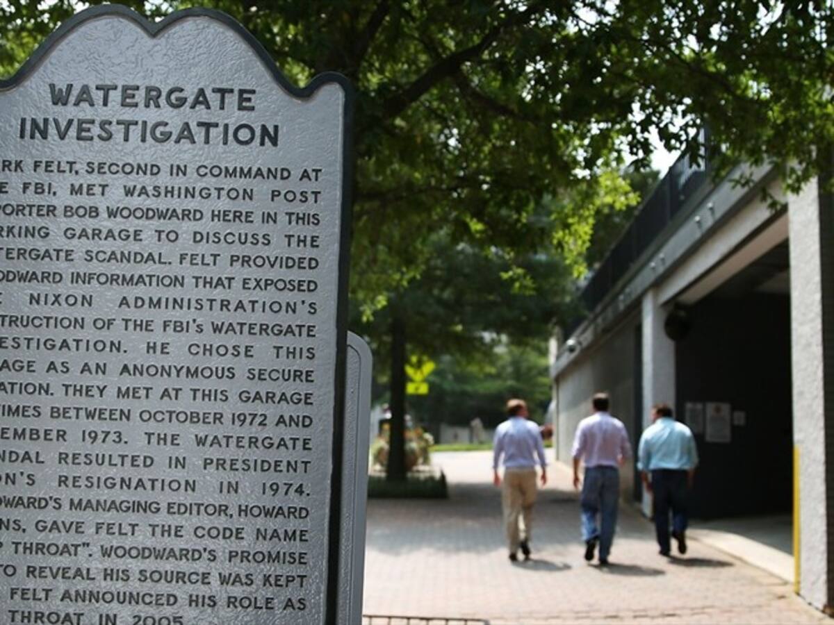 El libro 'Postgate' relata cómo el Washington Post traicionó a 'Garganta Profunda'